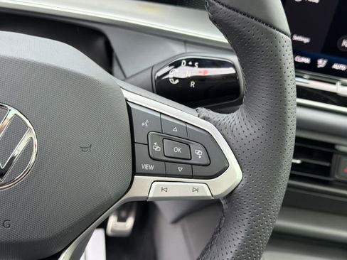 New 2026 Volkswagen Tiguan SE R-Line image 27