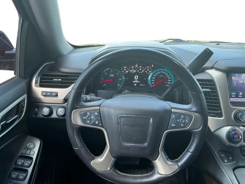 Used 2019 GMC Yukon XL Denali w/ Denali Ultimate Package AWD/4WD image 12