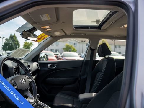 Certified 2023 Hyundai Venue SEL image 19
