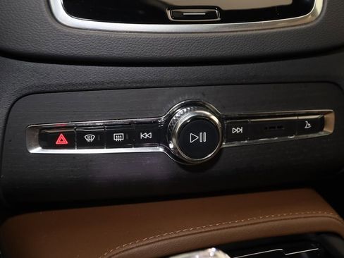 Used 2023 Volvo XC90 T8 Ultimate w/ Protection Package Premier image 32