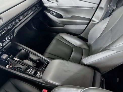 Certified 2025 Honda Accord Touring image 29