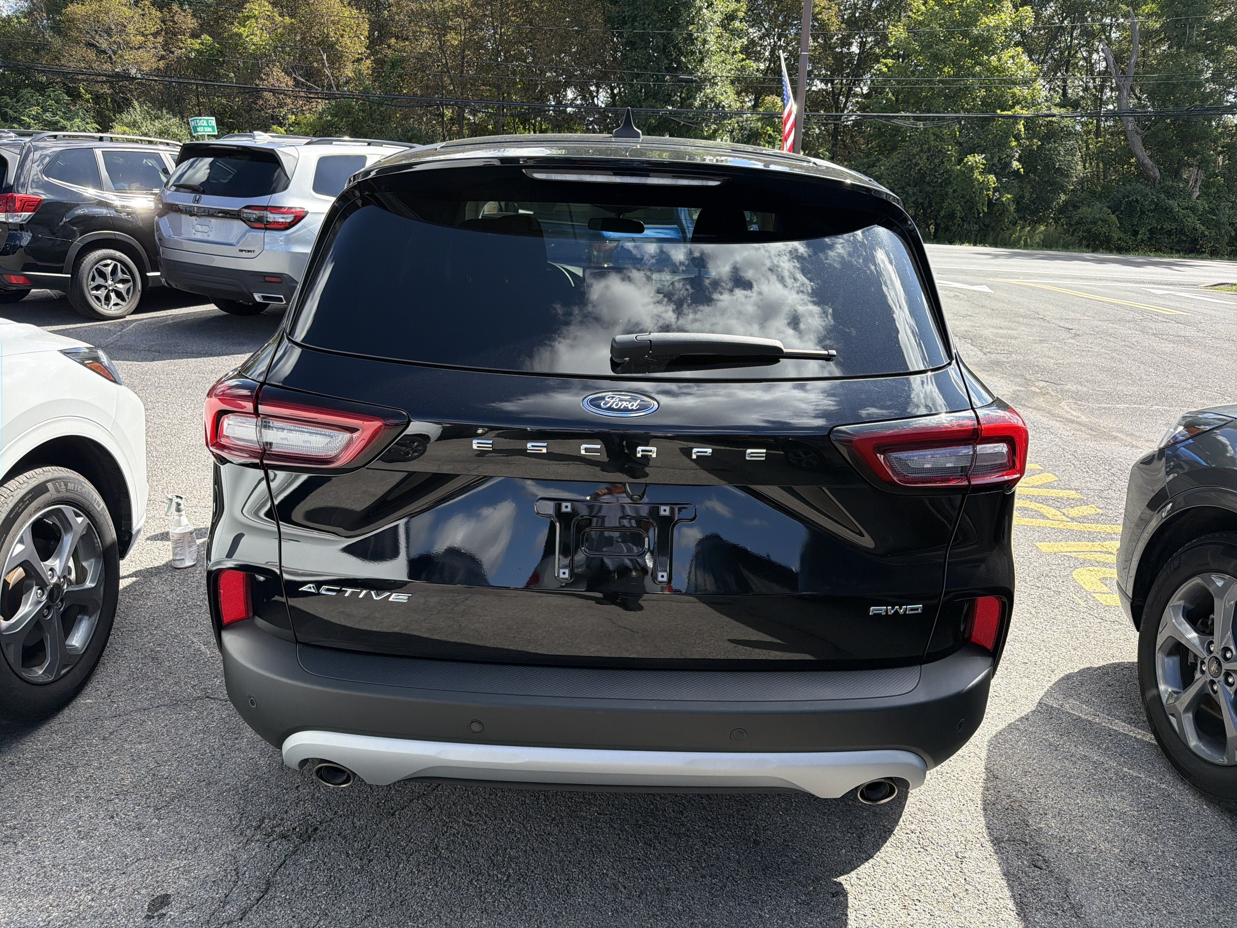 Used 2023 Ford Escape Active w/ Tech Pack #1 AWD/4WD image 6