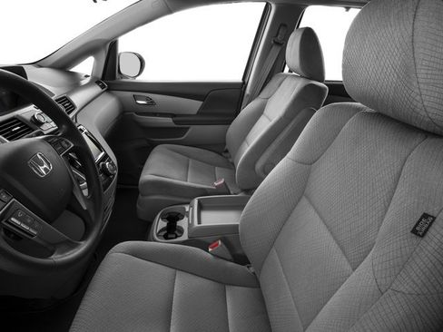 Used 2016 Honda Odyssey SE image 9