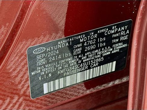 Certified 2025 Genesis G70 2.5T w/ Sport Prestige Package image 33