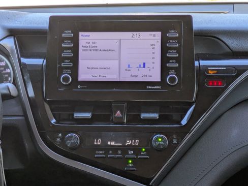 Used 2022 Toyota Camry LE image 19