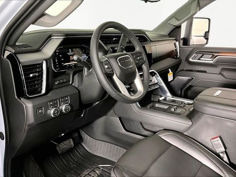 New 2026 GMC Sierra 2500 Denali w/ Denali Reserve Package AWD/4WD image 8