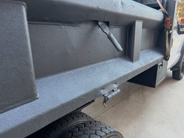 Used 2016 Ford F550 4x4 Regular Cab Super Duty image 11