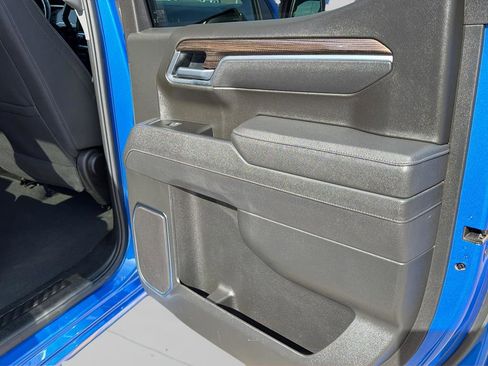 Used 2025 Chevrolet Silverado 1500 LT image 11