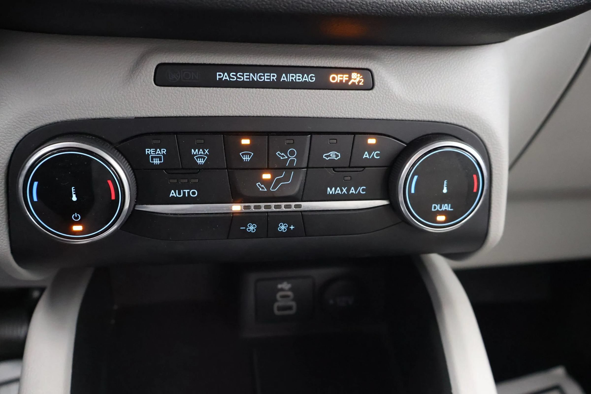 Used 2025 Ford Escape Active FWD image 32