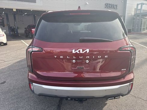 Used 2024 Kia Telluride SX Prestige w/ Towing Package image 6