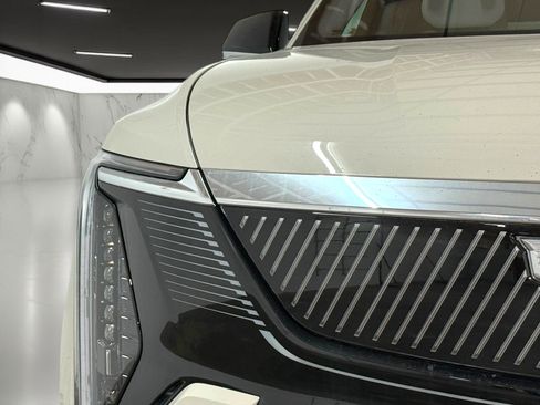 New 2026 Cadillac Escalade IQ Luxury 1 w/ LPO, Floor Liner Package image 19