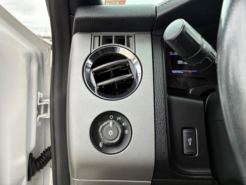 Used 2017 Ford Expedition EL Platinum image 29