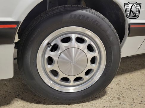 Used 1989 Ford Mustang LX image 9