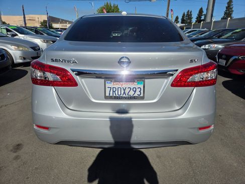 Used 2015 Nissan Sentra SV FWD image 3