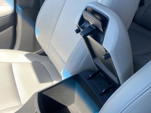 Used 2022 Hyundai Kona Limited image 28