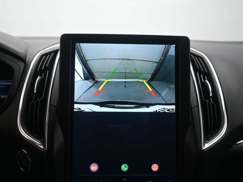 Used 2024 Ford Edge Titanium image 10