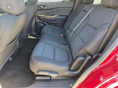 Used 2023 GMC Acadia SLE FWD image 18