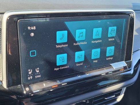 New 2026 Volkswagen Atlas Cross Sport SEL R-Line image 17