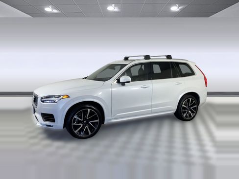 Used 2022 Volvo XC90 T6 Momentum w/ Advanced Package image 1