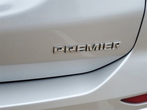 Used 2020 Chevrolet Equinox Premier image 6