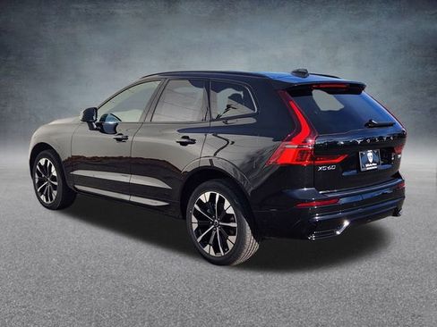 New 2026 Volvo XC60 B5 Plus w/ Climate Package PRO image 5