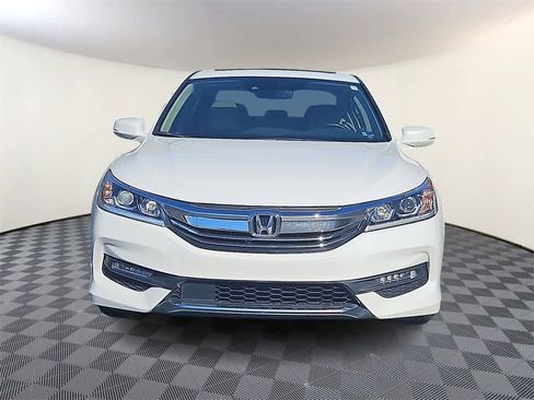 Used 2016 Honda Accord EX-L image 2