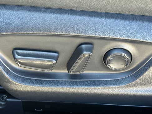 Used 2024 Toyota Camry SE image 20