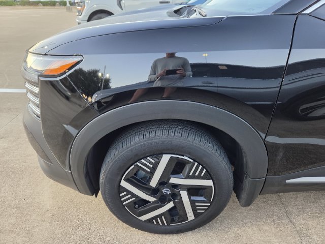 Used 2026 Nissan Kicks SV w/ Charging Package FWD image 7