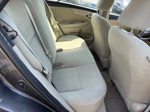 Used 2012 Toyota Corolla L FWD image 20