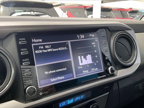 Used 2022 Toyota Tacoma SR5 RWD image 32