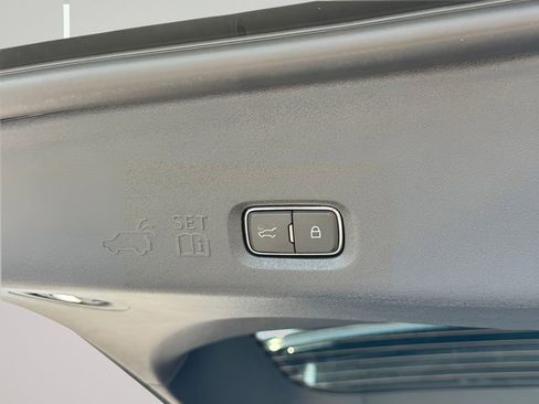 New 2025 Ford Expedition Active image 41