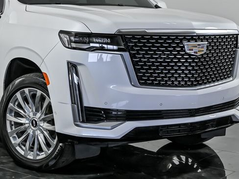 Used 2021 Cadillac Escalade Premium Luxury w/ Driver Assist Tech Package AWD/4WD image 2