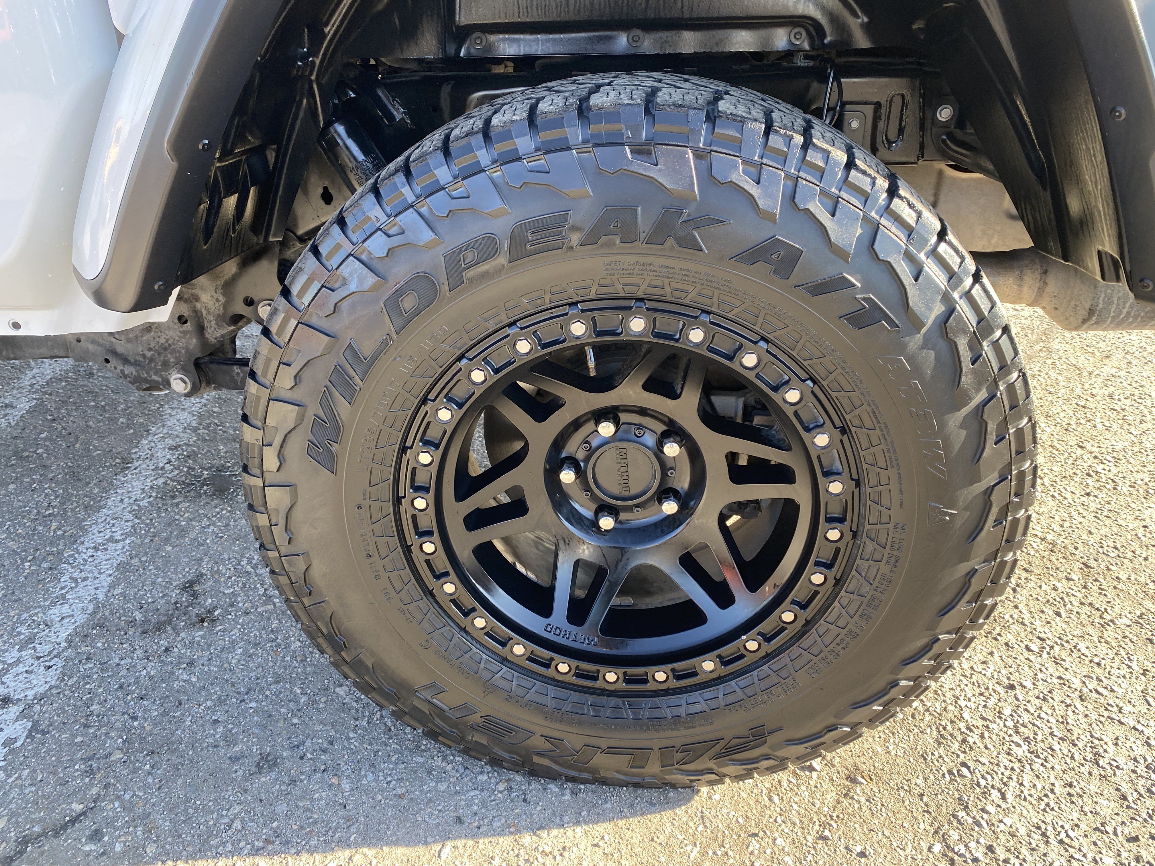 Used 2021 Jeep Gladiator Sport AWD/4WD image 17