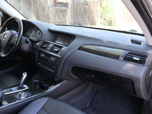 Used 2011 BMW X3 xDrive28i image 17