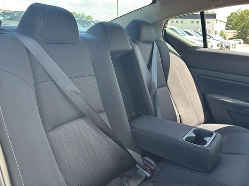 Used 2025 Nissan Altima 2.5 SV FWD image 21