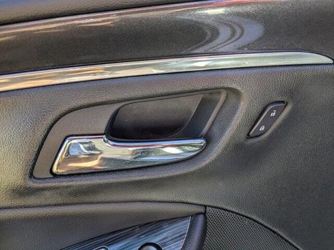 Used 2017 Chevrolet Impala LT image 13
