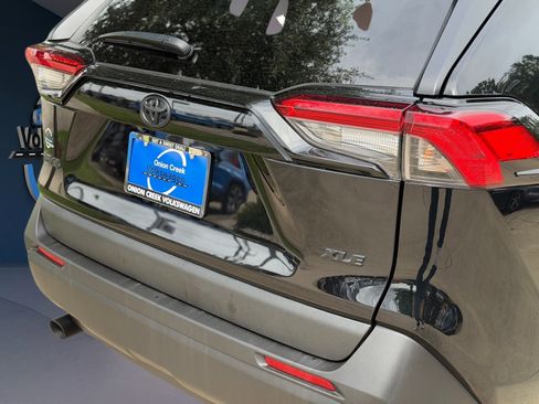 Used 2025 Toyota RAV4 XLE FWD image 29