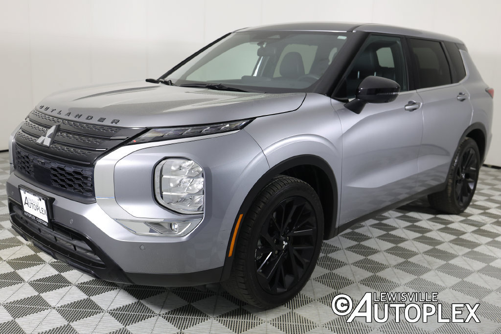 Used 2024 Mitsubishi Outlander SE Black Edition FWD image 9
