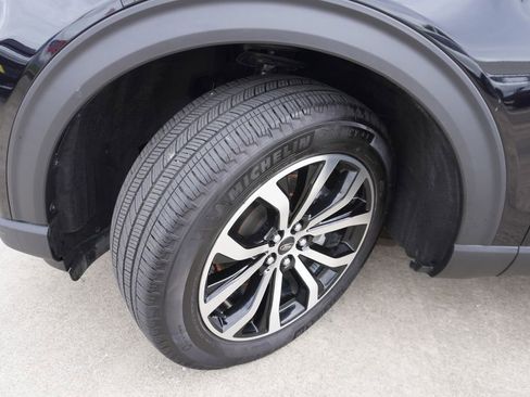 Certified 2025 Ford Explorer ST-Line AWD/4WD image 31