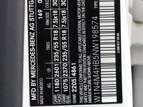 Used 2022 Mercedes-Benz GLB 250 4MATIC image 36