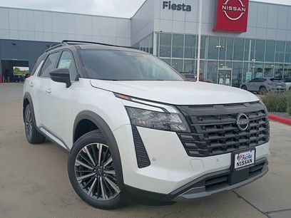 New 2026 Nissan Pathfinder Platinum w/ Cargo Package