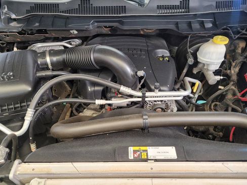 Used 2019 RAM 1500 Express w/ Express Value Package AWD/4WD image 30
