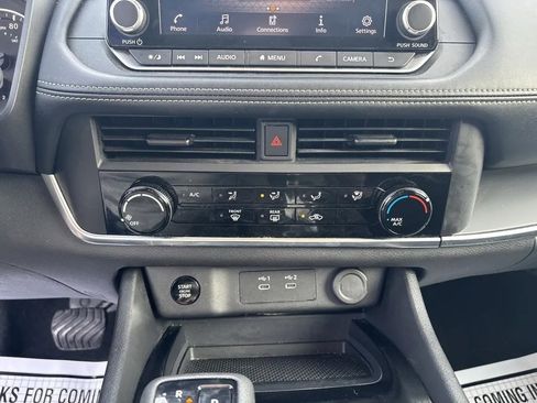 Used 2024 Nissan Rogue S image 15