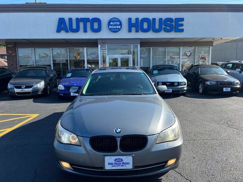 Used 2009 BMW 528i xDrive Sedan image 2