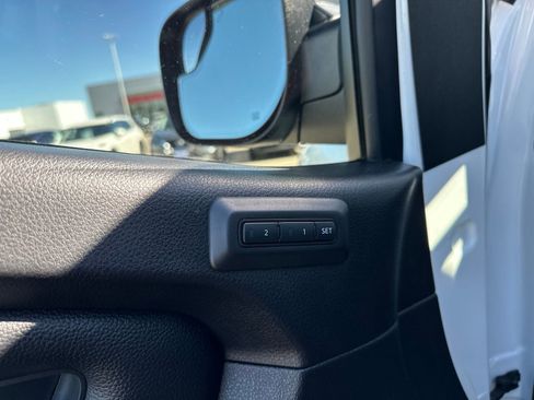 Used 2018 Nissan Titan SL w/ Midnight Edition AWD/4WD image 20