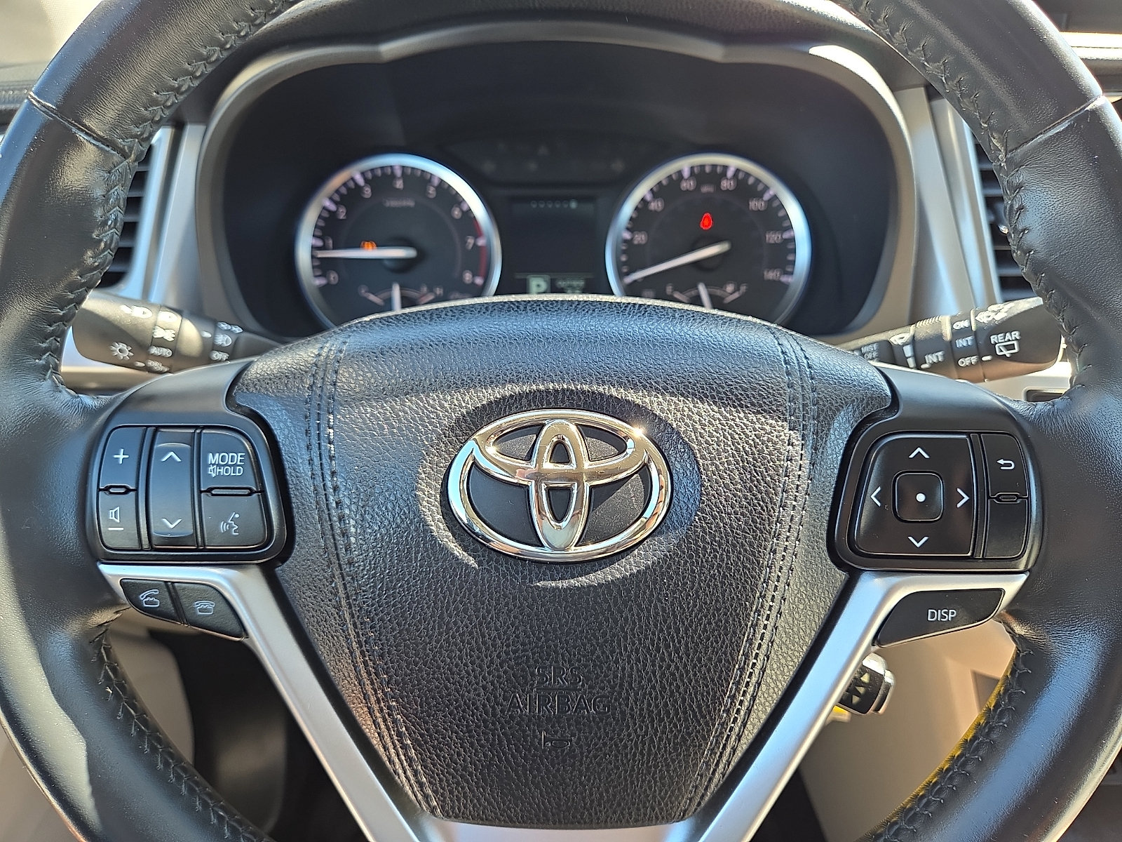 Used 2016 Toyota Highlander Plus FWD image 24