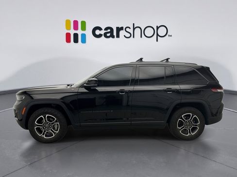 Used 2022 Jeep Grand Cherokee Trailhawk image 2