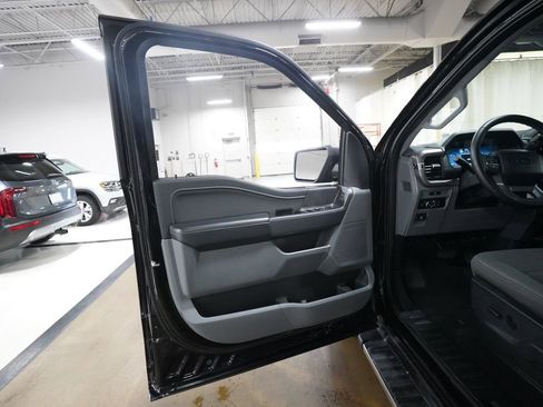 Used 2025 Ford F150 XLT w/ Equipment Group 301A Standard image 27
