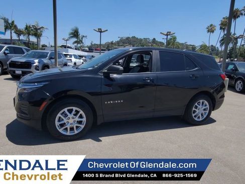 Certified 2023 Chevrolet Equinox LS w/ LS Convenience Package FWD image 5