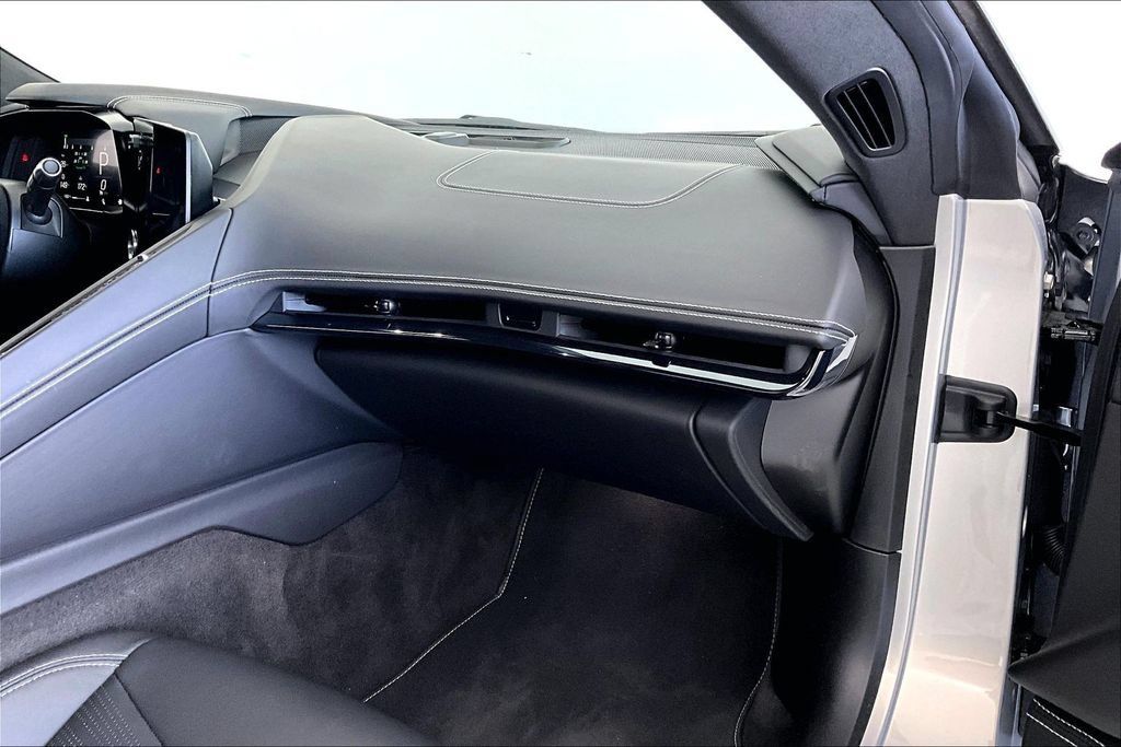 Used 2024 Chevrolet Corvette Z06 w/ Stealth Interior Trim Package RWD image 21